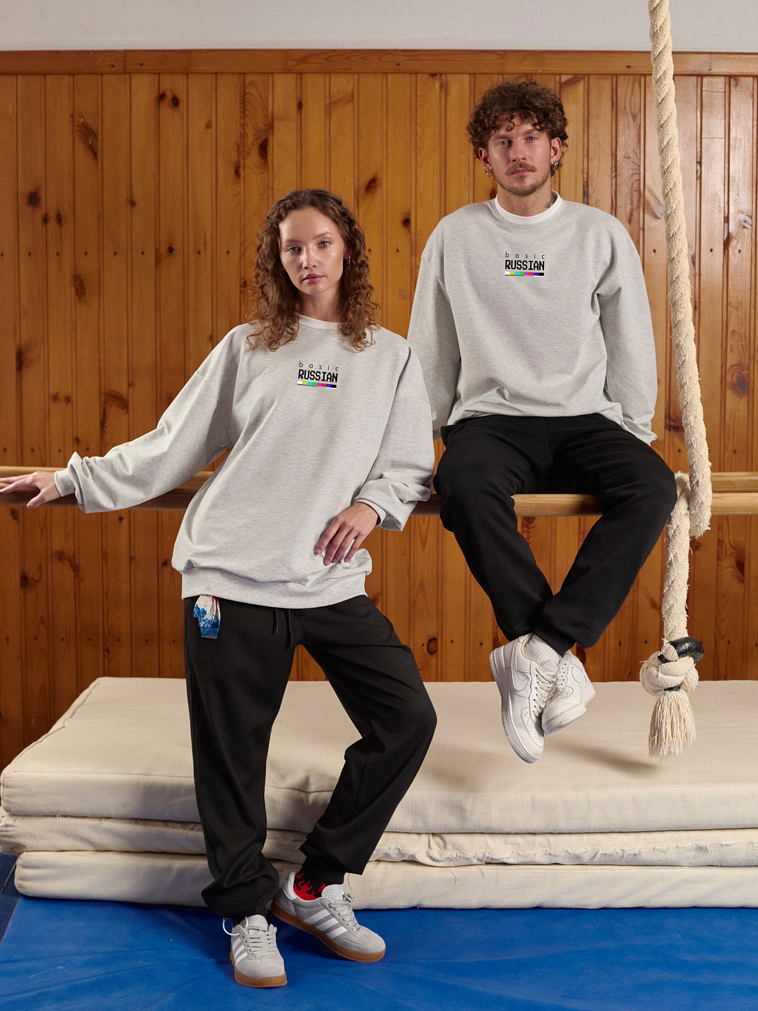 TV SWEATSHIRT | интернет-магазин BEAUTIFUL CRIMINALS